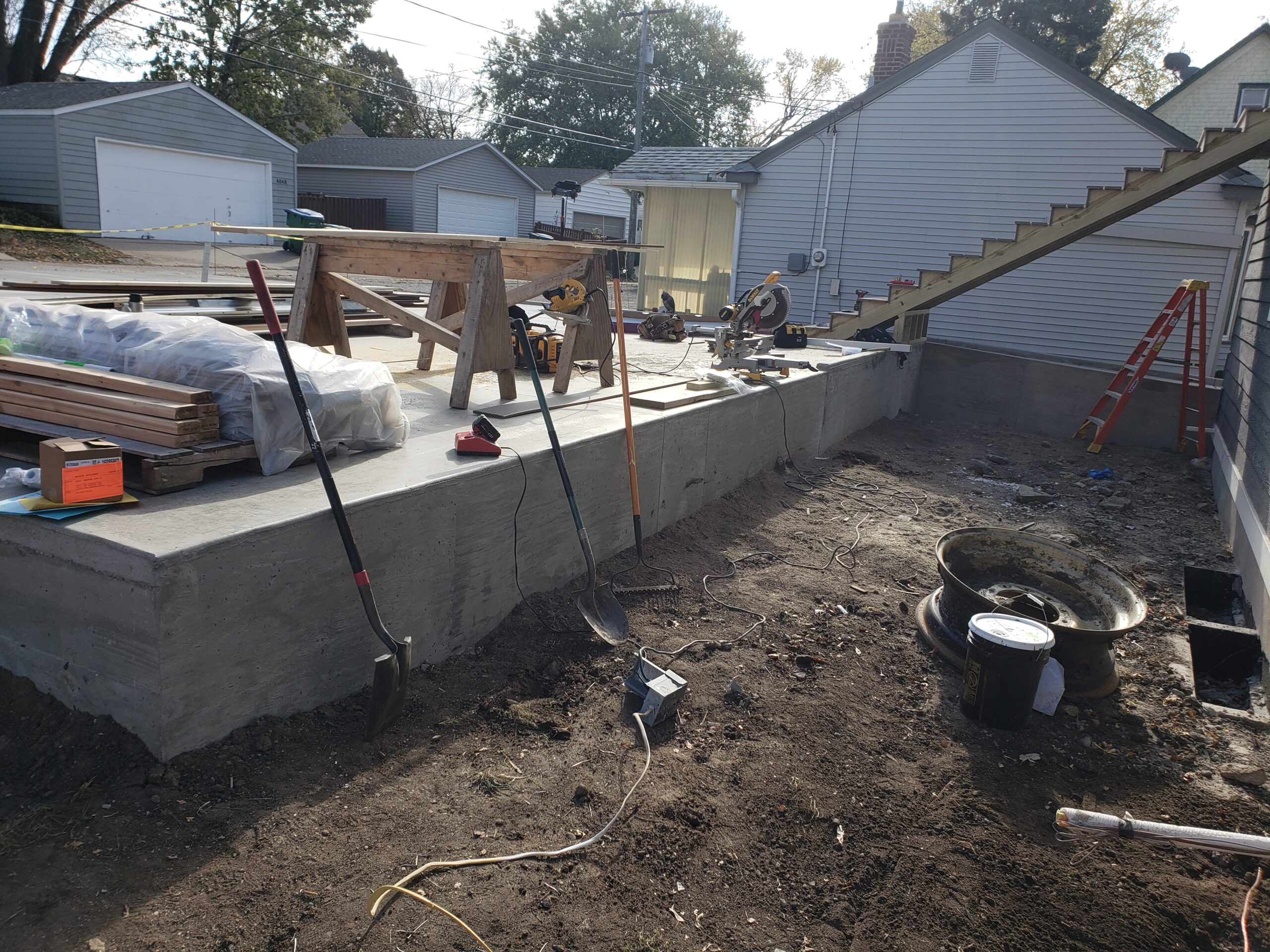 Concrete foundation and slab pouring services for the Twin Cities metro area from Voehl Construction Inc.