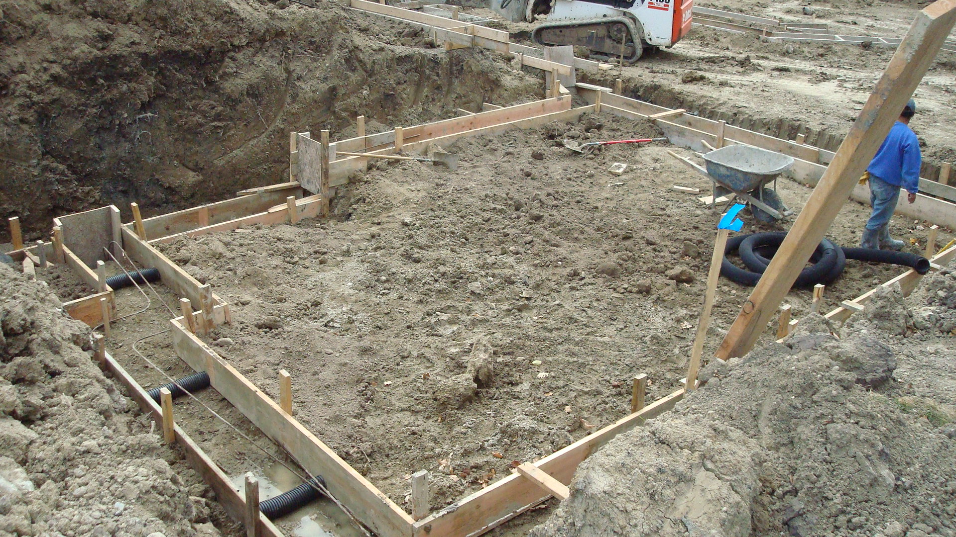 Voehl Construction provides foundation excavation digging and concrete pouring services for residential and commercial properties in the Twin Cities metro area.