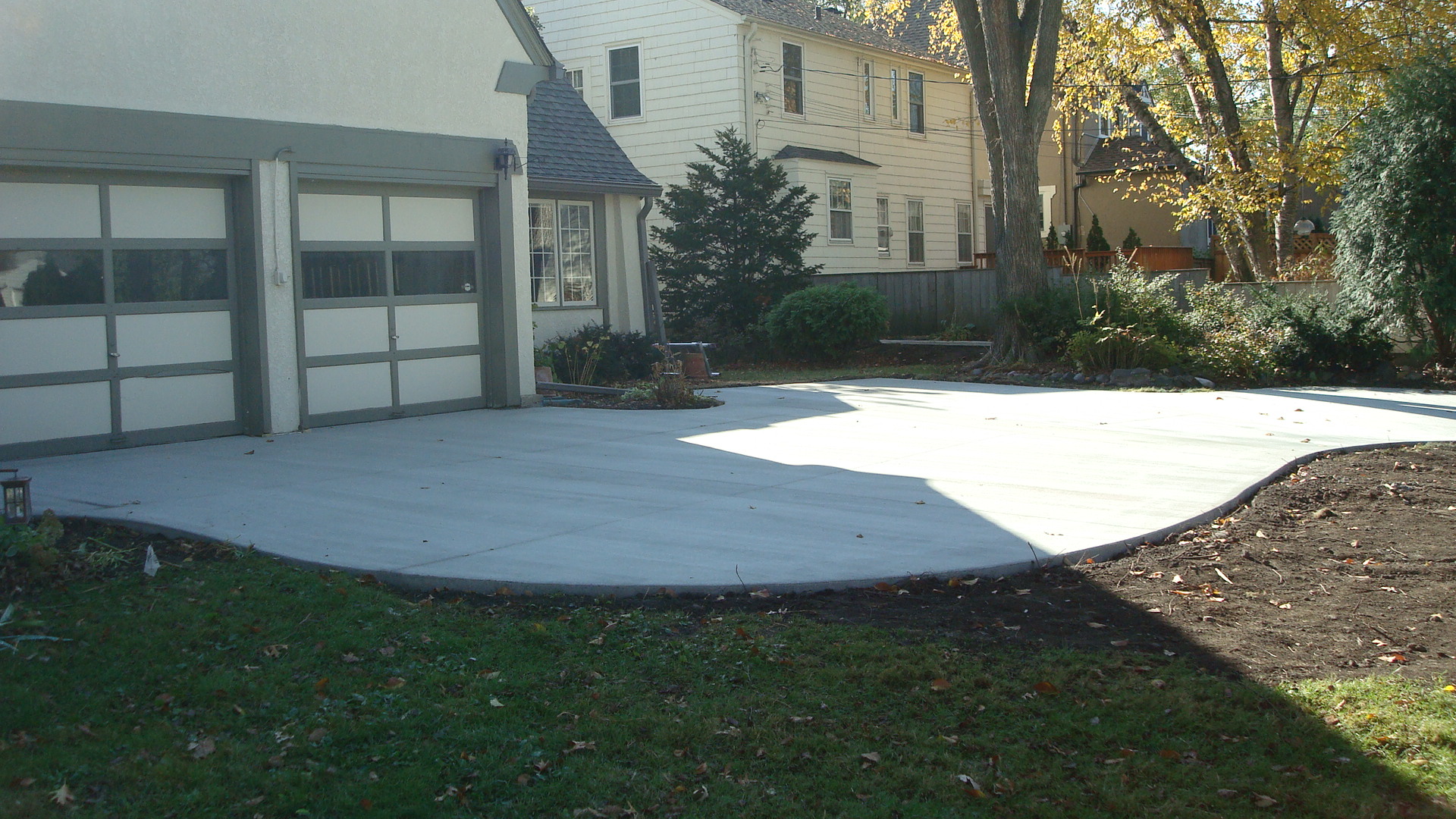 Voehl Construction Driveway, Sidewalk, and floating slab pouring, finishing and concrete services for Twin Cities metro area from Voehl Construction Inc.
